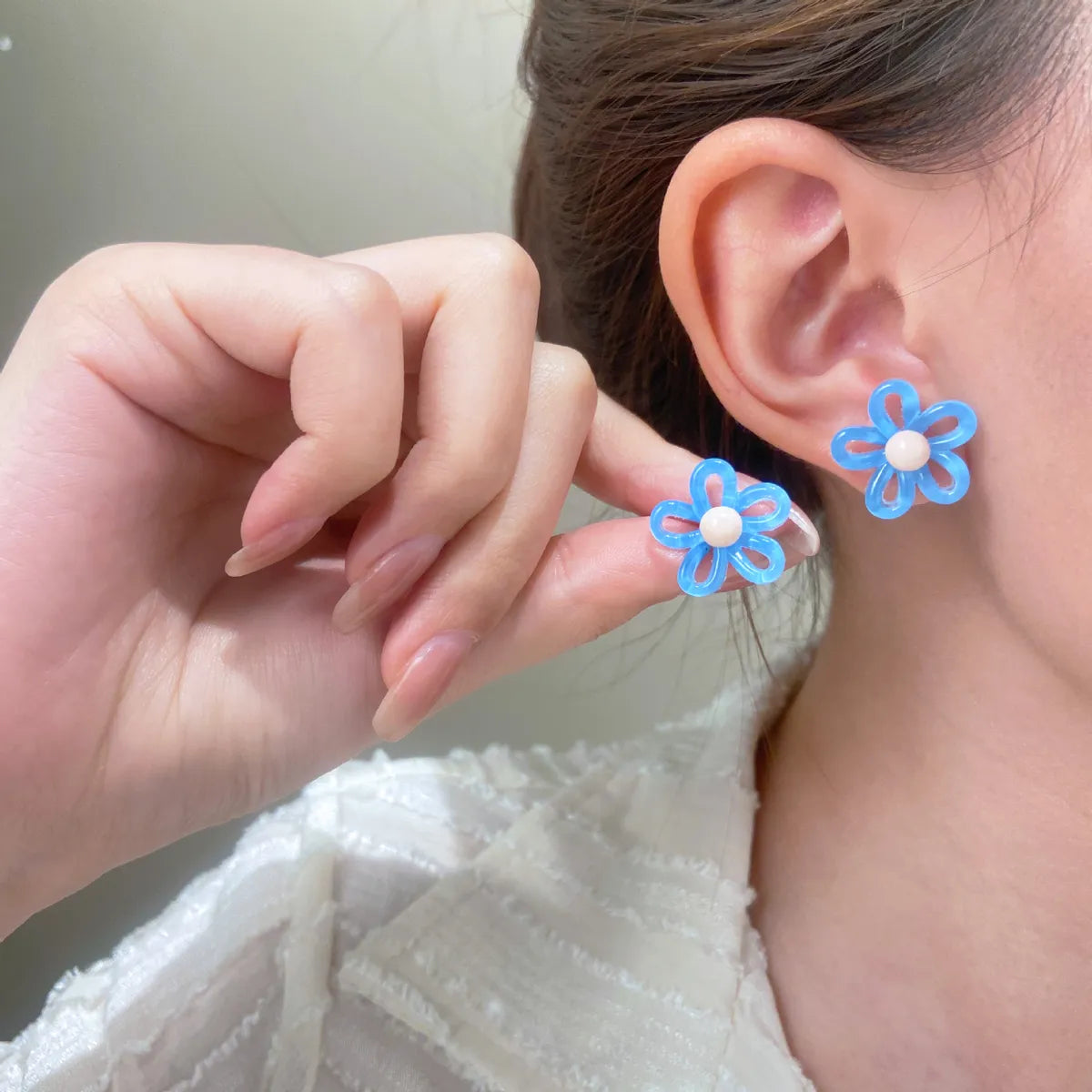 1 Pair Sweet Simple Style Flower Arylic Ear Studs