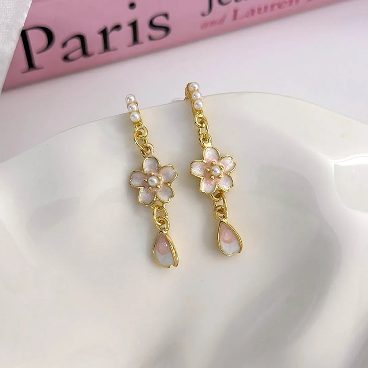 1 Pair Sweet Simple Style Flower Inlay Alloy Alloy Pearl Drop Earrings