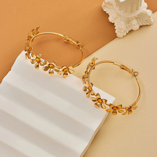 1 Pair Sweet Simple Style Flower Inlay Alloy Rhinestones Gold Plated Earrings