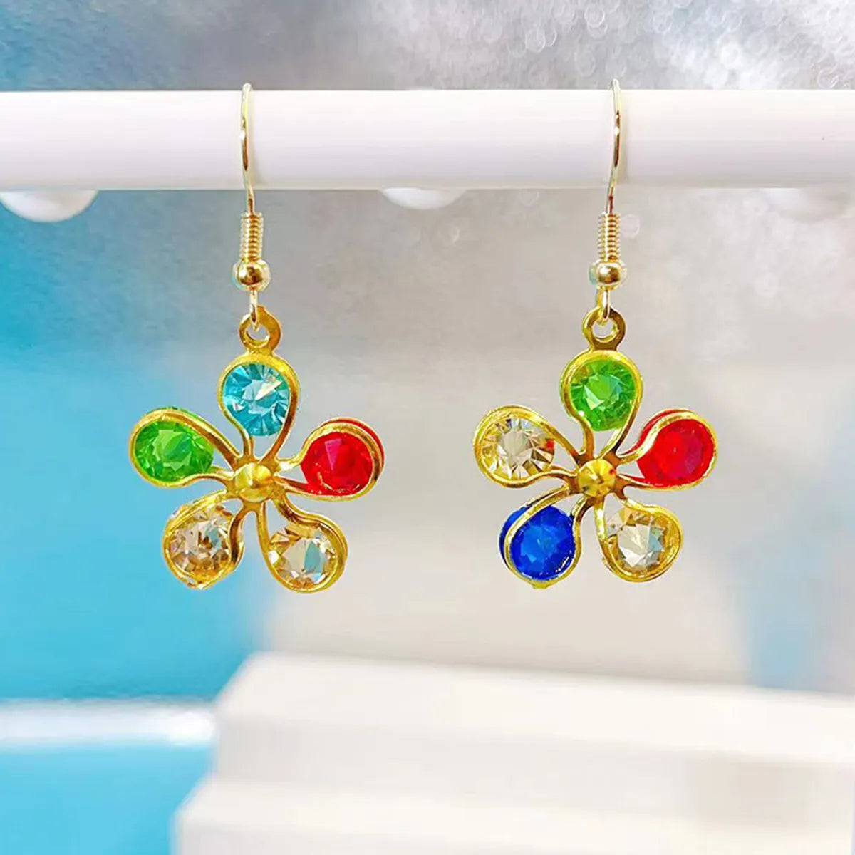 1 Pair Sweet Simple Style Flower Plating Inlay Alloy Artificial Gemstones Rhinestones 14k Gold Plated Drop Earrings