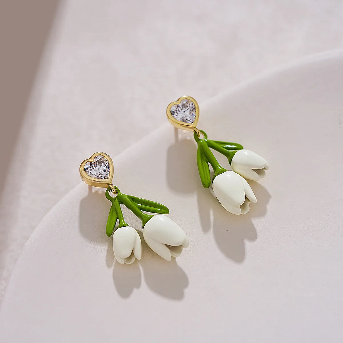 1 Pair Sweet Simple Style Heart Shape Flower Stoving Varnish Inlay Alloy Rhinestones Drop Earrings