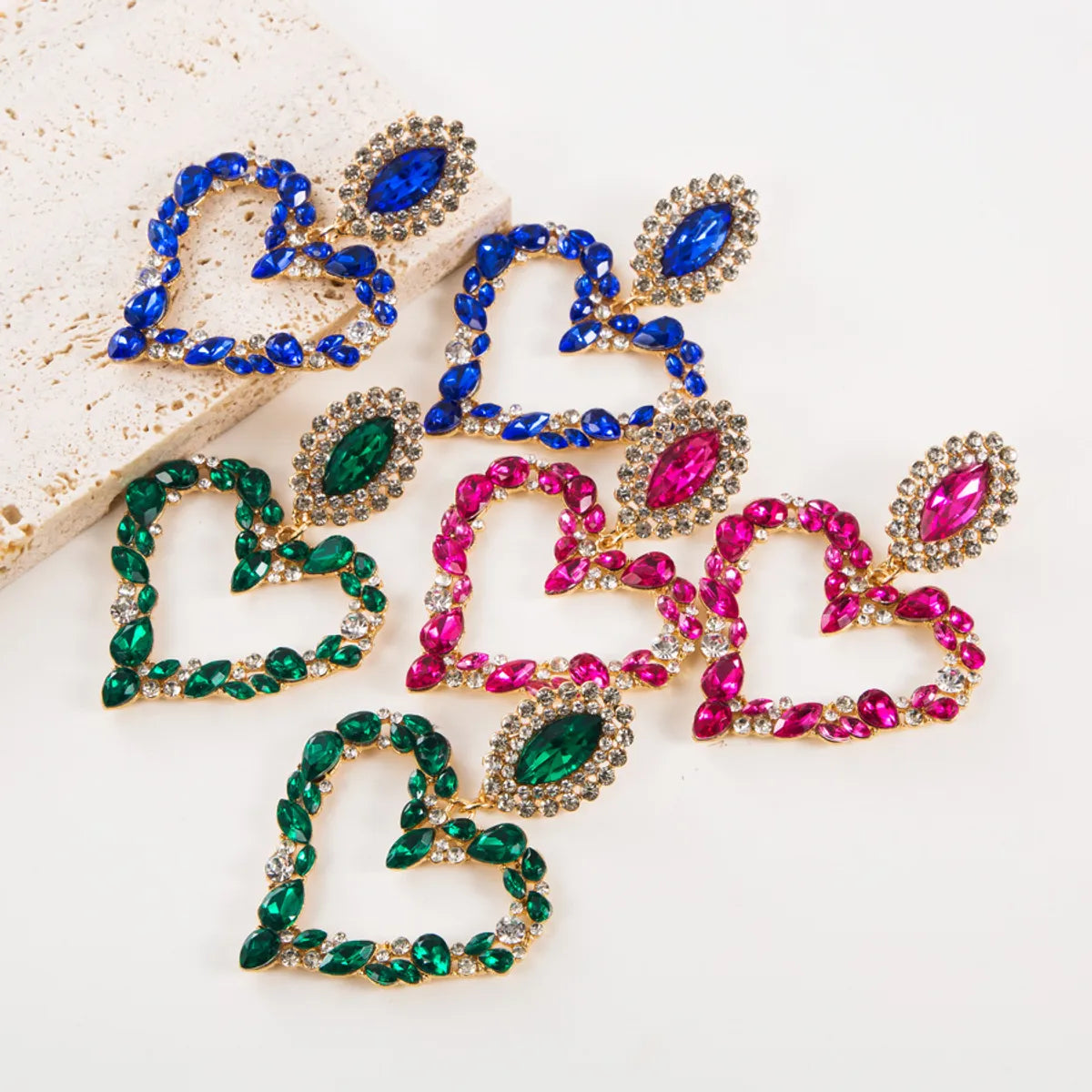 1 Pair Sweet Simple Style Heart Shape Hollow Out Inlay Alloy Rhinestones Drop Earrings