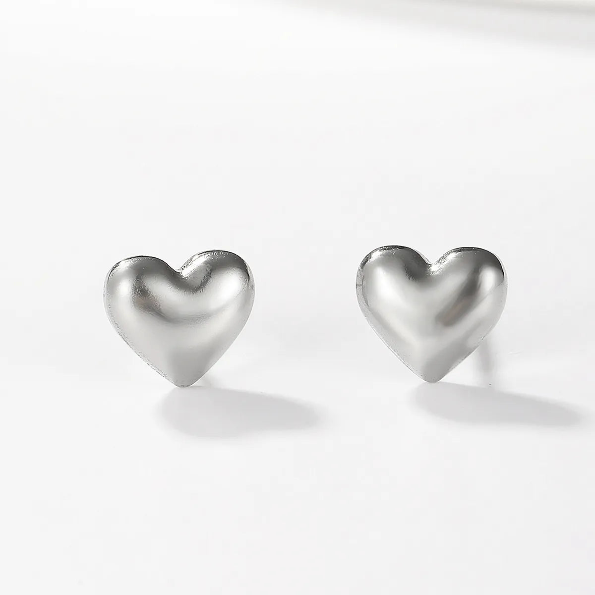 1 Pair Sweet Simple Style Heart Shape Stainless Steel Plating White Gold Plated Ear Studs