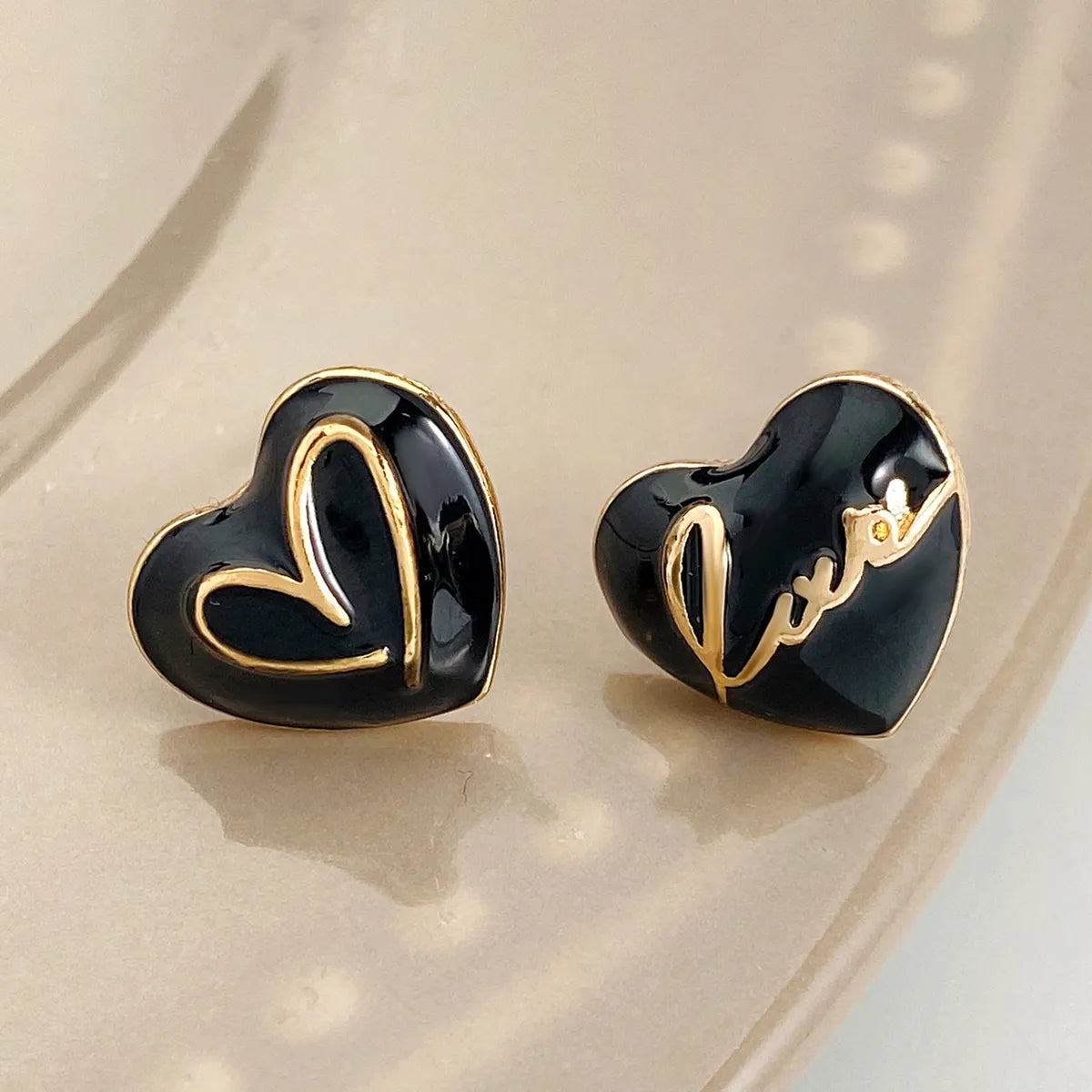 1 Pair Sweet Simple Style Letter Heart Shape Alloy Ear Studs