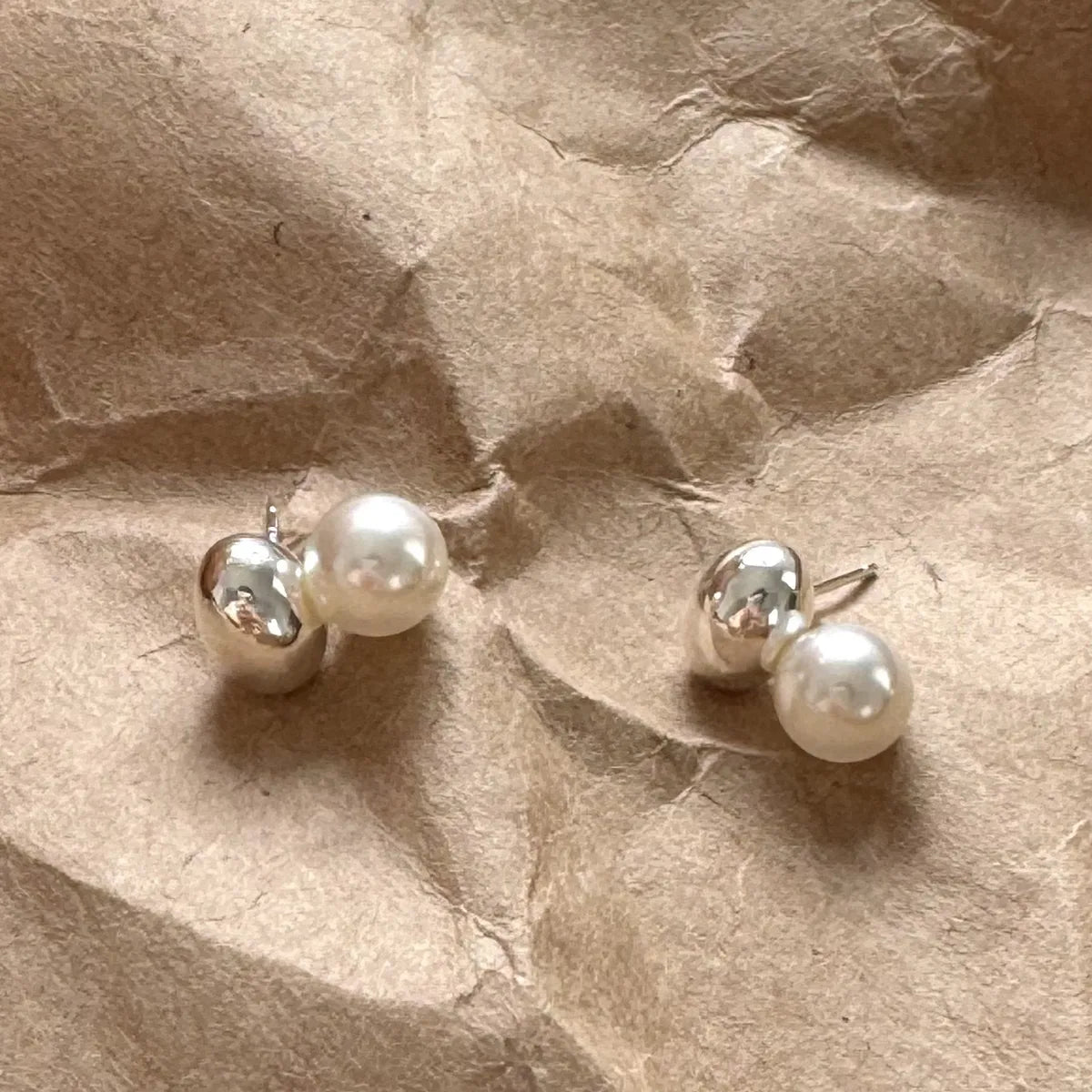 1 Pair Sweet Simple Style Oval Inlay Sterling Silver Pearl Ear Studs