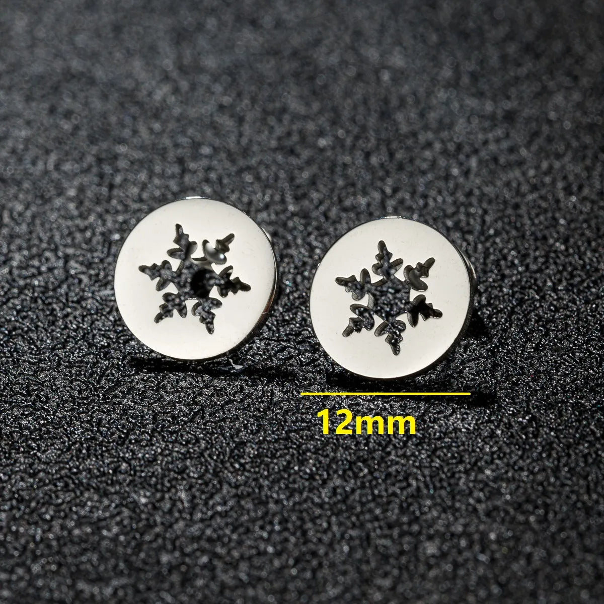 1 Pair Sweet Simple Style Pineapple Snowflake Polishing 304 Stainless Steel 18K Gold Plated Ear Studs