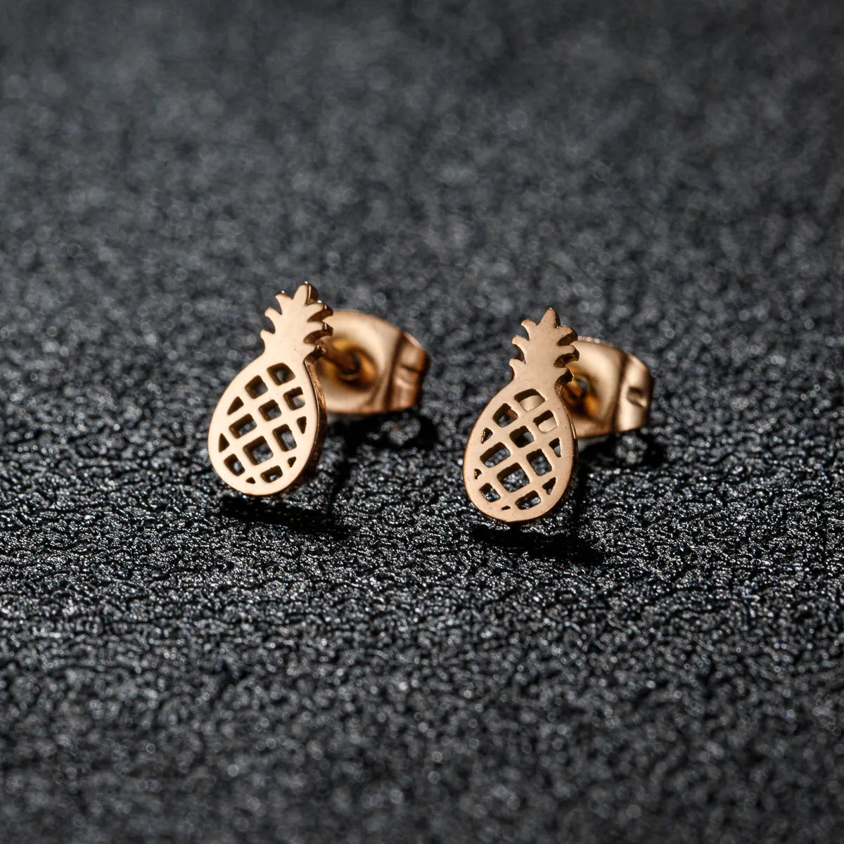 1 Pair Sweet Simple Style Pineapple Snowflake Polishing 304 Stainless Steel 18K Gold Plated Ear Studs