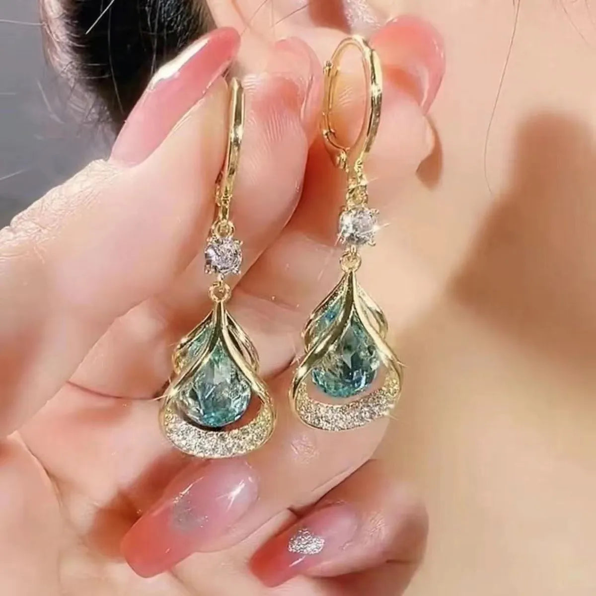 1 Pair Sweet Water Droplets Hollow Out Inlay Alloy Zircon Drop Earrings