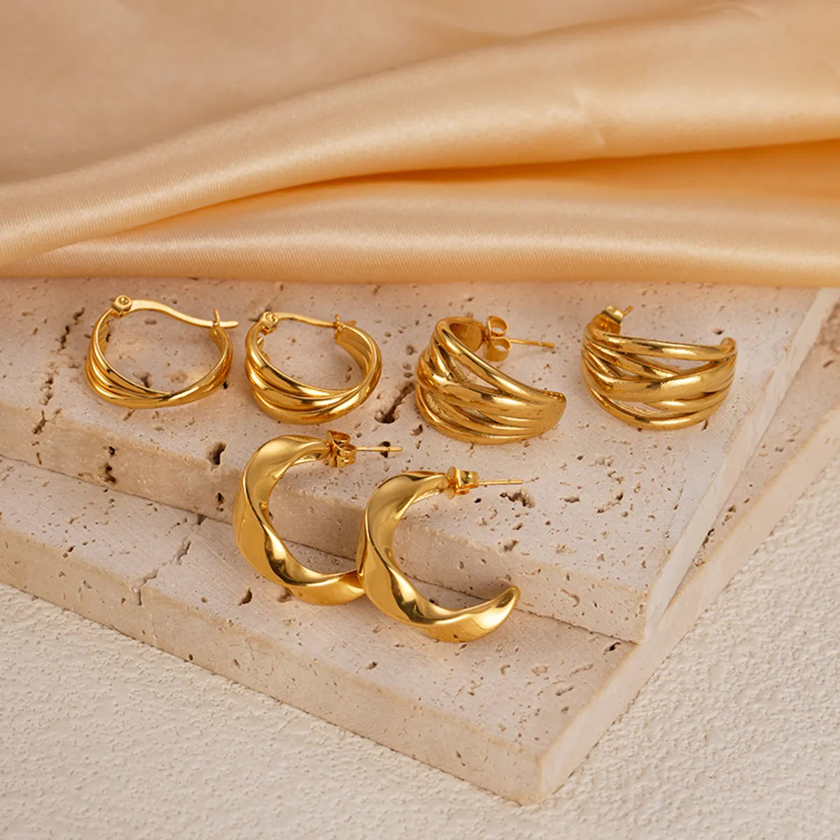 1 Pair Vacation Beach Simple Style C Shape Lines Plating Stainless Steel Gold Plated Ear Studs