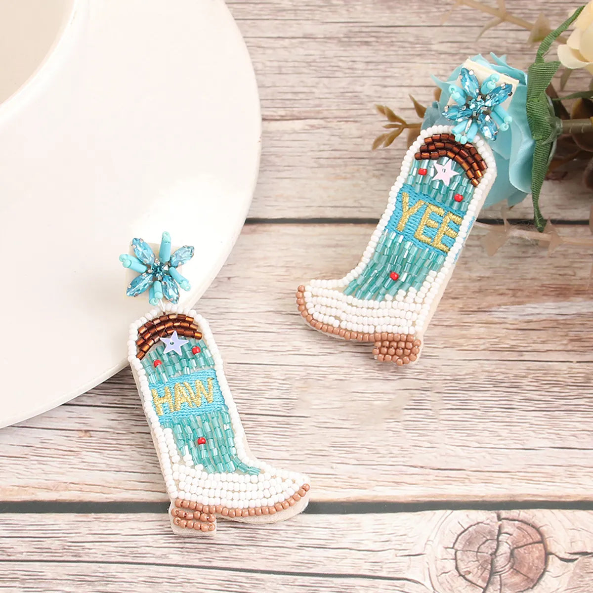 1 Pair Vacation Bohemian Boots Beaded Embroidery Inlay Cloth Glass Drop Earrings