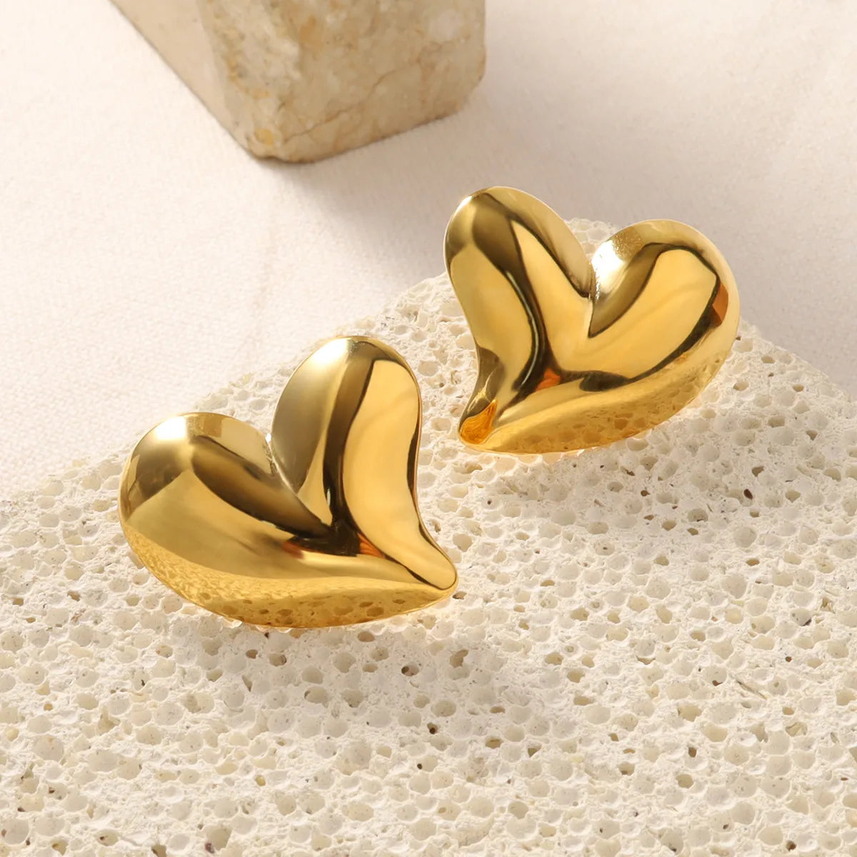 1 Pair Vacation Simple Style Classic Style Heart Shape 304 Stainless Steel 18K Gold Plated Ear Studs