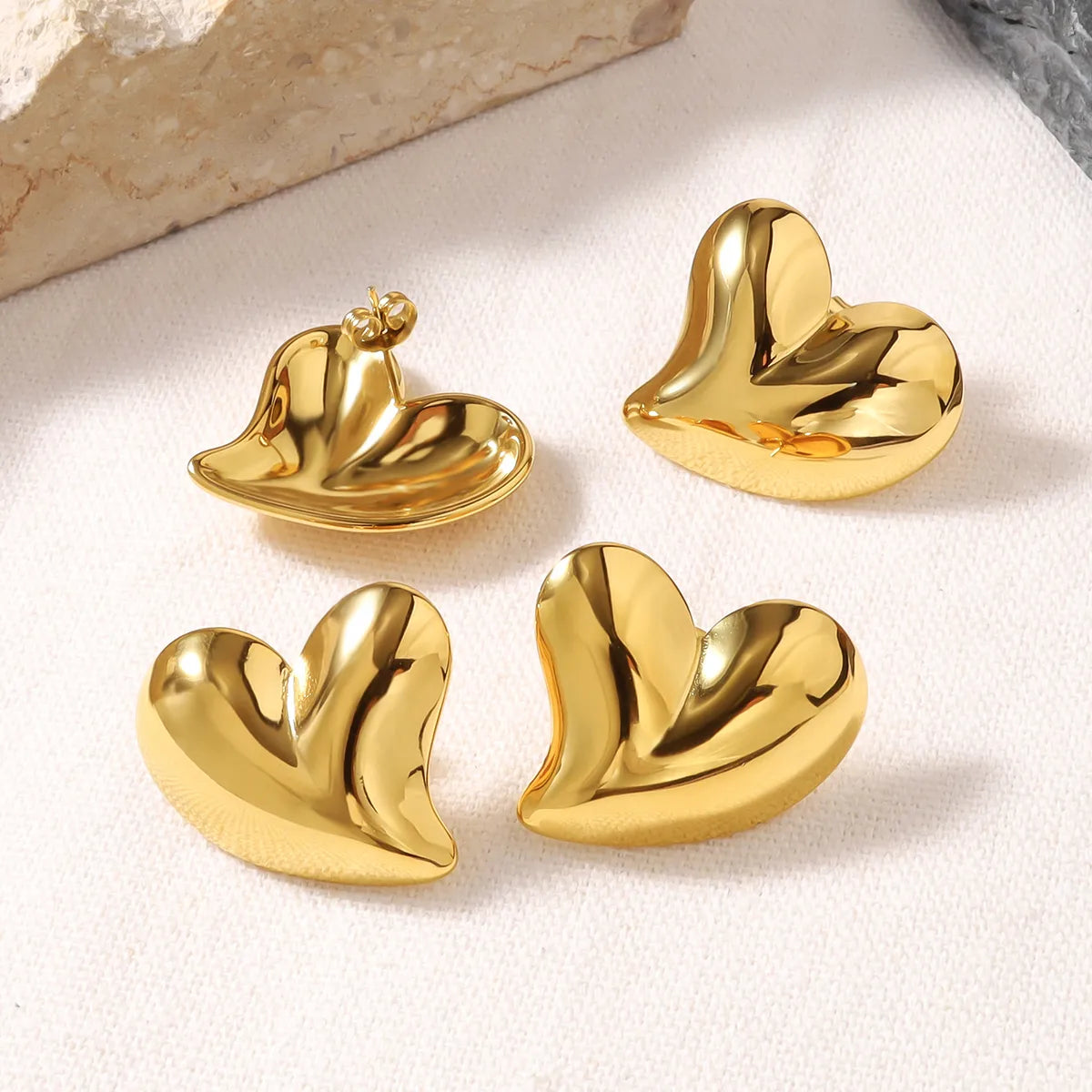 1 Pair Vacation Simple Style Classic Style Heart Shape 304 Stainless Steel 18K Gold Plated Ear Studs