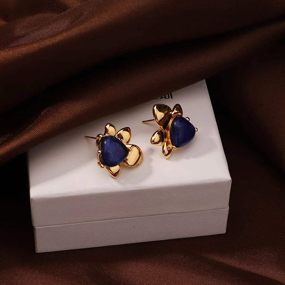 1 Pair Vacation Simple Style Heart Shape Flower Inlay Copper Lapis Lazuli Obsidian 18K Gold Plated Ear Studs