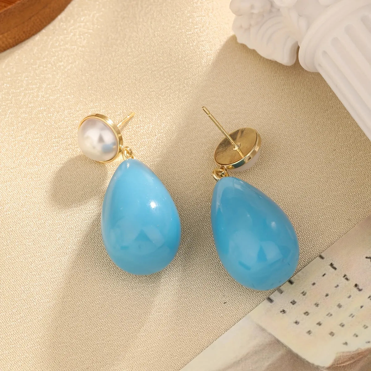 1 Pair Vacation Simple Style Water Droplets Inlay Arylic Artificial Pearls Drop Earrings