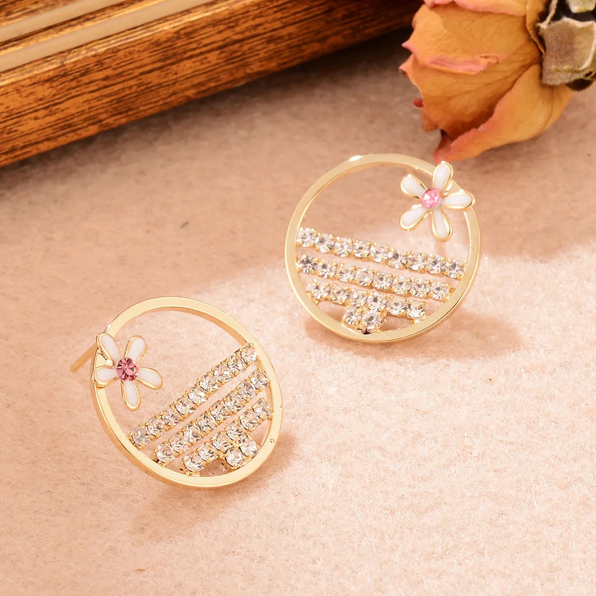 1 Pair Vacation Sweet Flower Inlay Copper Zircon Ear Studs