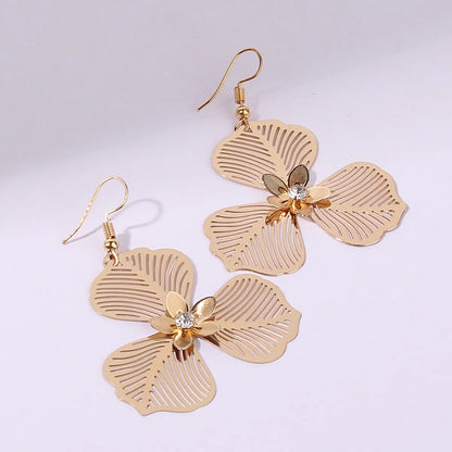 1 Pair Vacation Sweet Flower Plating Hollow Out Inlay Copper Zircon Gold Plated Drop Earrings