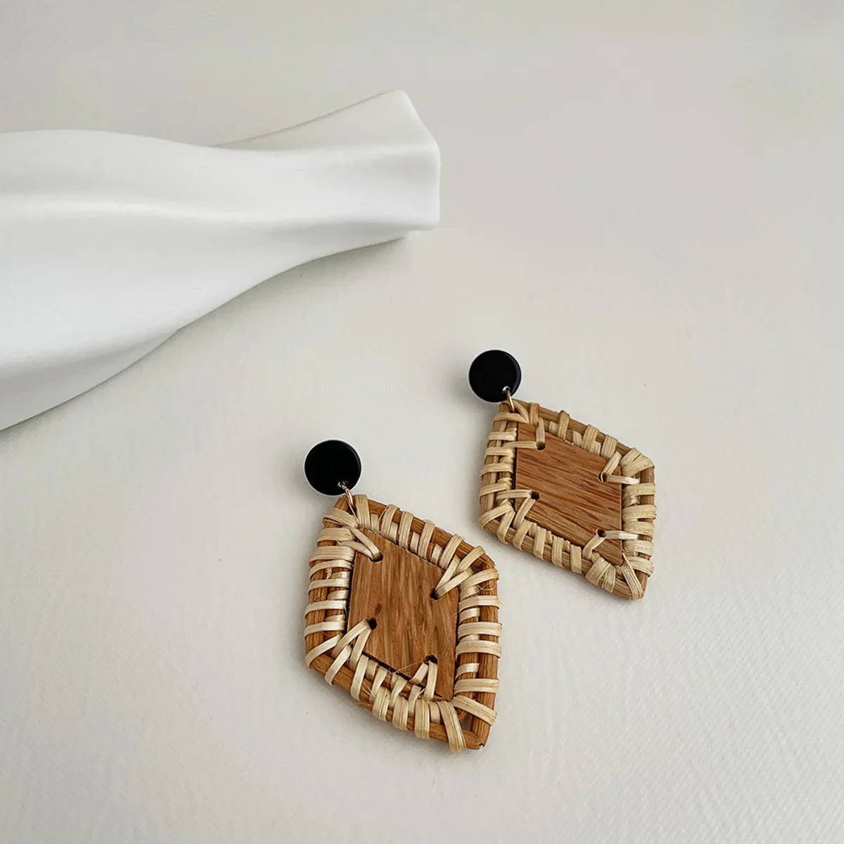 1 Pair Vacation Triangle Round Braid Wood Rattan Drop Earrings