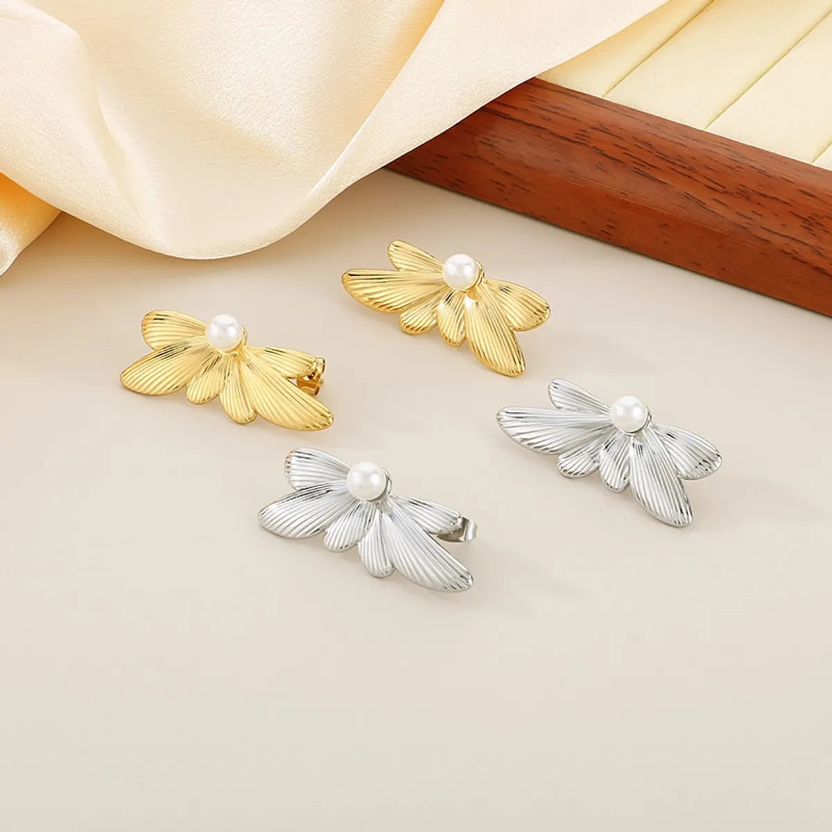 1 Pair Vintage Style Flower Plating 304 Stainless Steel 18K Gold Plated Ear Studs