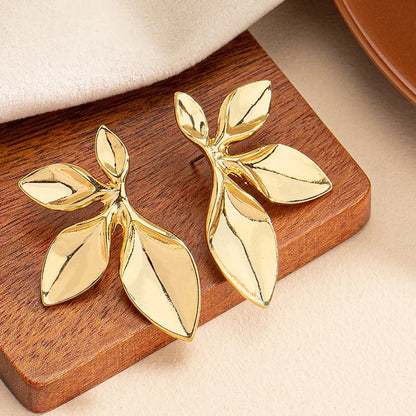 1 Pair Vintage Style Flower Plating Alloy Ear Studs