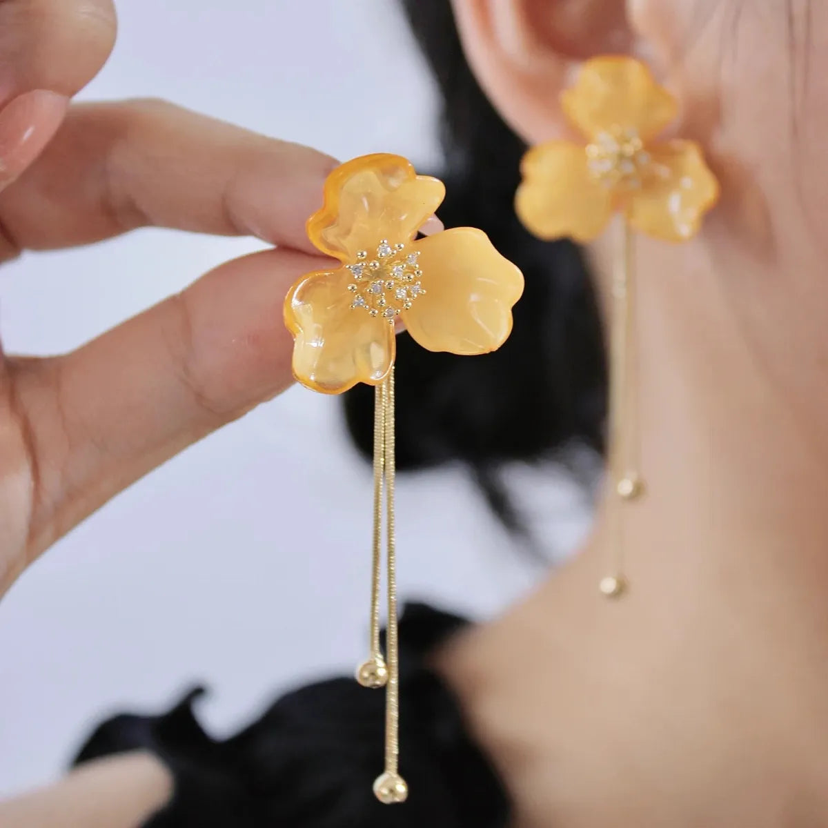 1 Pair Vintage Style Flower Plating Inlay Resin Zircon 18k Gold Plated Drop Earrings