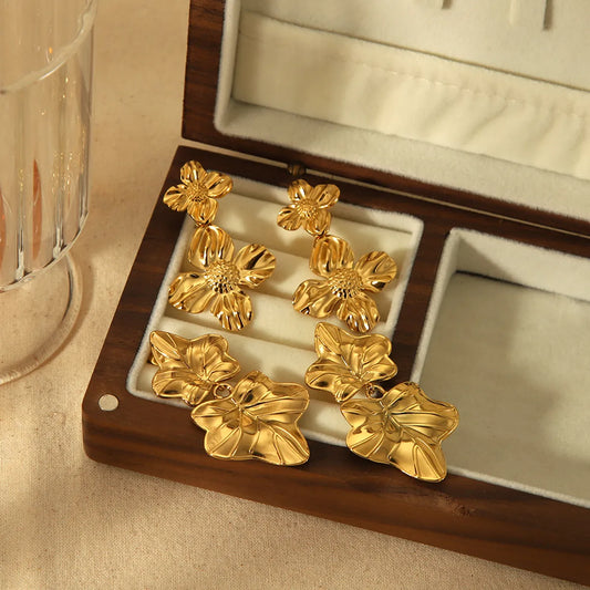 1 Pair Vintage Style Flower Polishing Plating 304 Stainless Steel 18K Gold Plated Drop Earrings