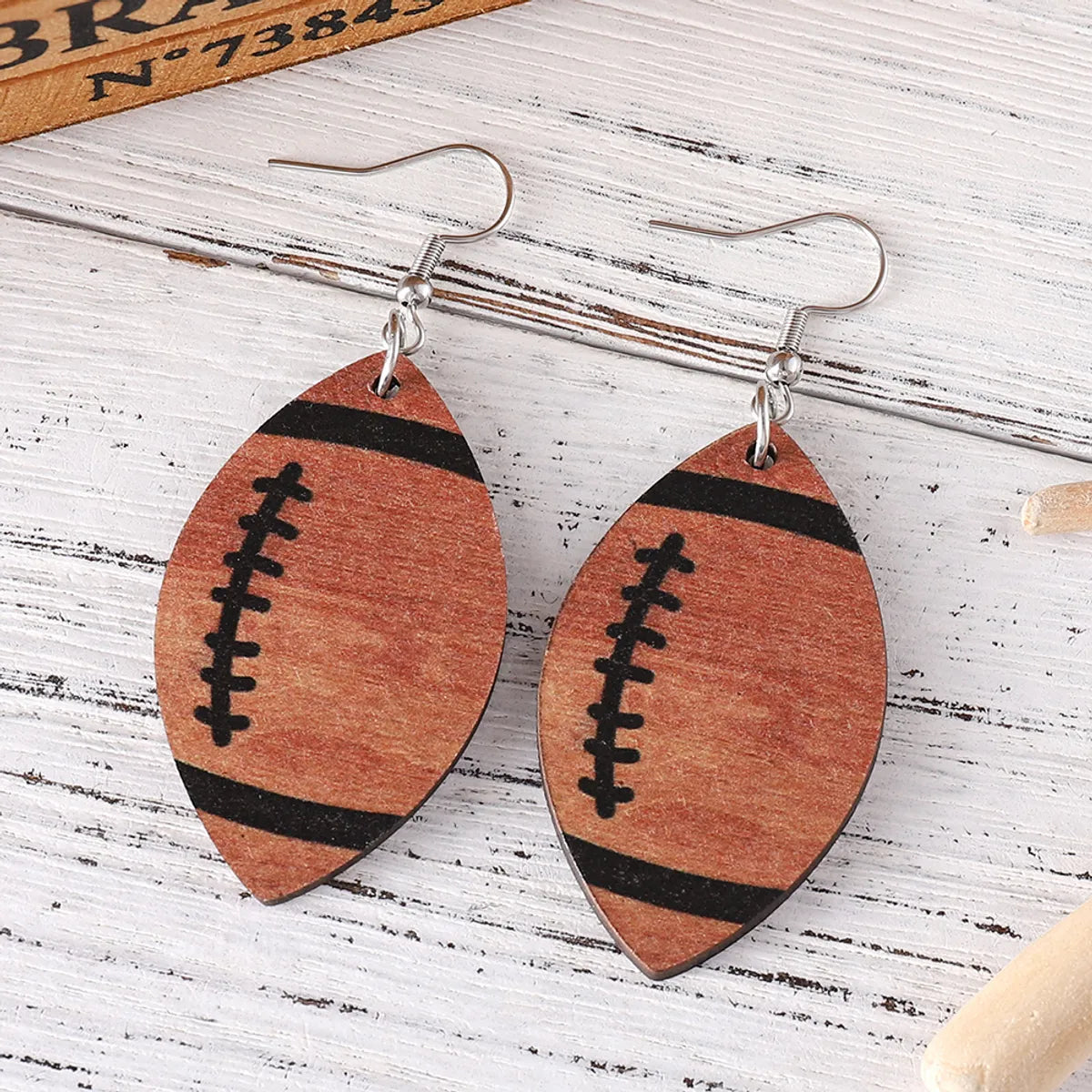 1 Pair Vintage Style Geometric Wood Drop Earrings