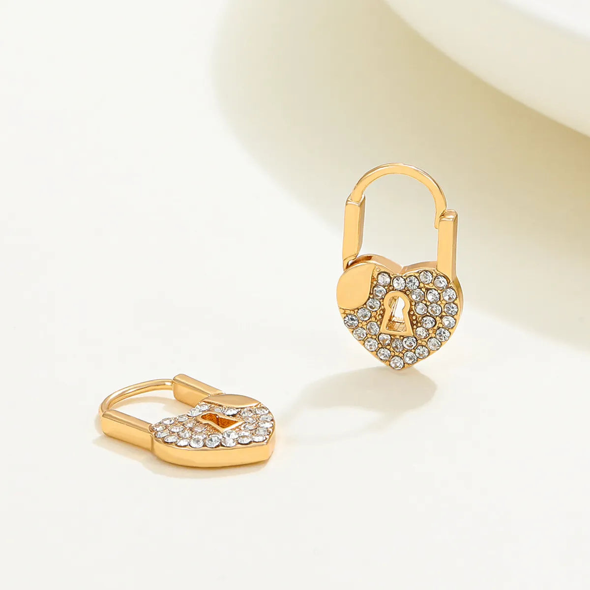 1 Pair Vintage Style Heart Shape Lock Alloy Inlay Zircon 14k Gold Plated Women's Earrings