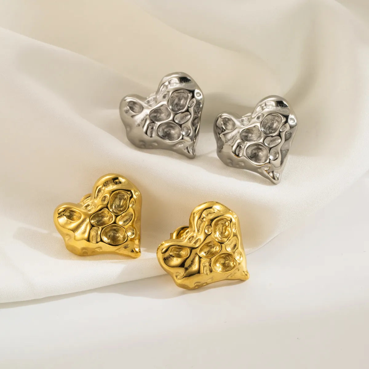 1 Pair Vintage Style Heart Shape Plating Stainless Steel Ear Studs