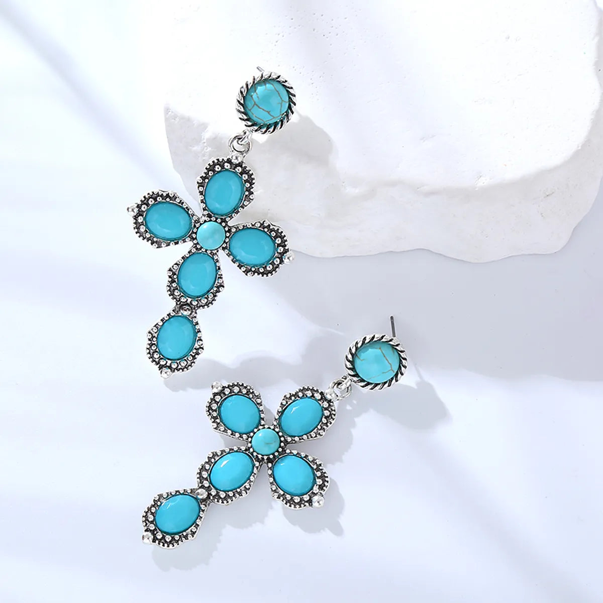 1 Pair Vintage Style Luxurious Classic Style Cross Plating Inlay Alloy Turquoise Silver Plated Dangling Earrings