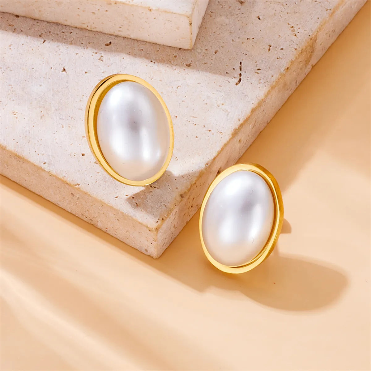 1 Pair Vintage Style Oval Inlay 304 Stainless Steel Pearl 18K Gold Plated Ear Studs