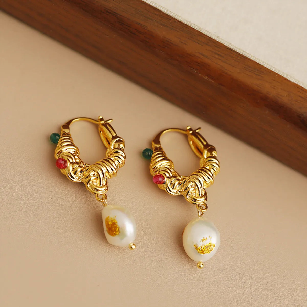 1 Pair Vintage Style Simple Style Geometric Pearl Copper 18K Gold Plated Drop Earrings