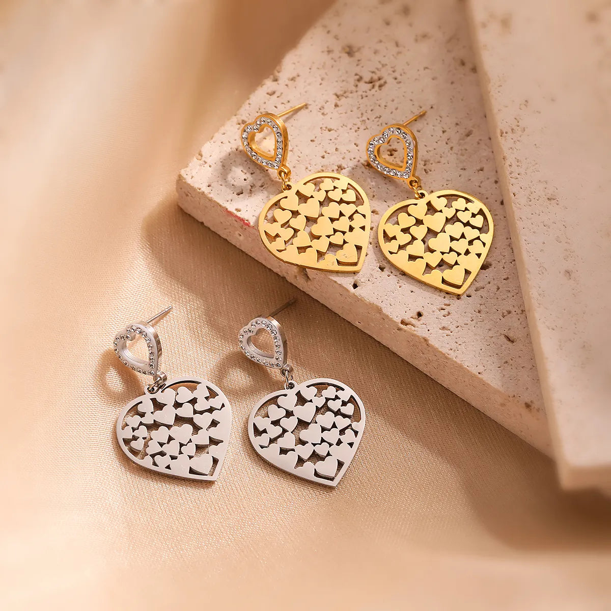 1 Pair Vintage Style Simple Style Heart Shape Plating Hollow Out Inlay Titanium Steel Zircon 18k Gold Plated Drop Earrings