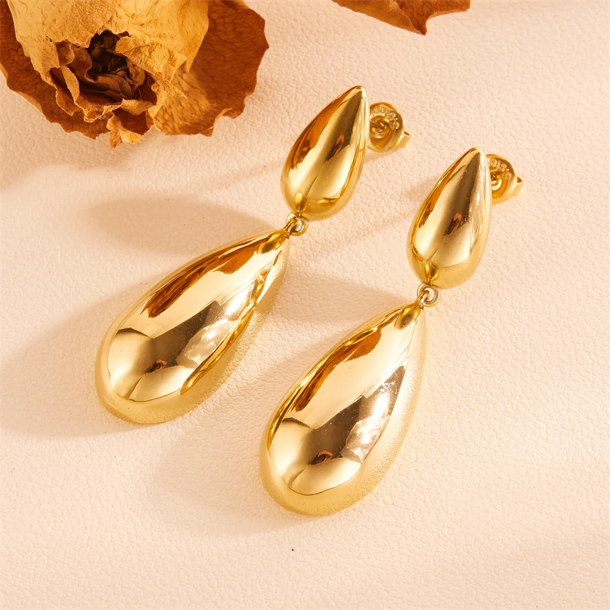 1 Pair Vintage Style Simple Style Water Droplets Solid Color Titanium Steel 18K Gold Plated Drop Earrings