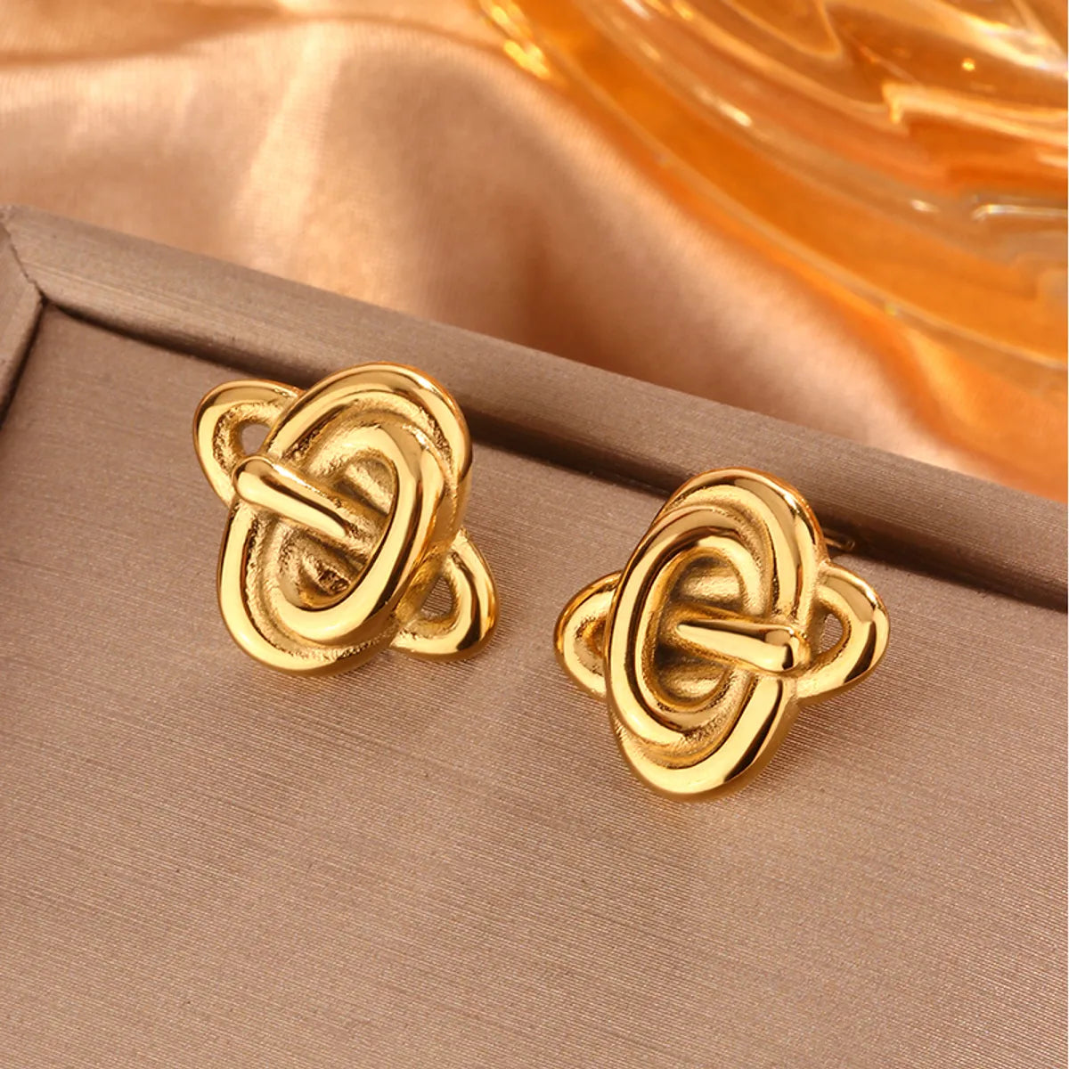 1 Pair Vintage Style Simple Style Waves Lines Irregular Plating 304 Stainless Steel 18K Gold Plated Ear Studs