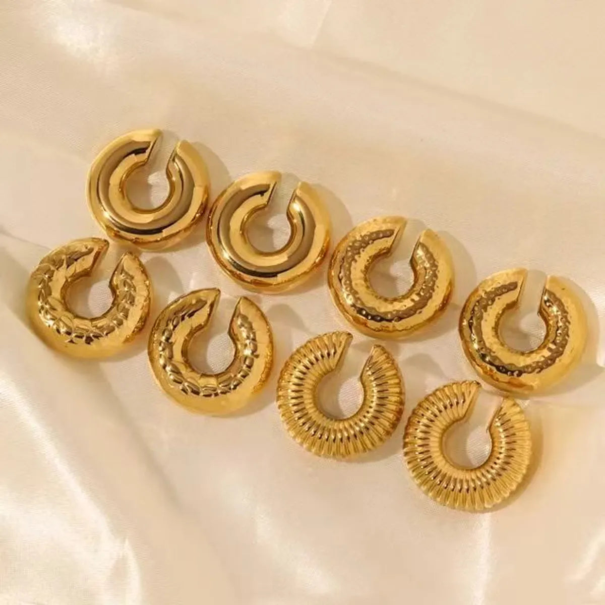 1 Pair Vintage Style Solid Color Plating Stainless Steel 18K Gold Plated Ear Cuffs