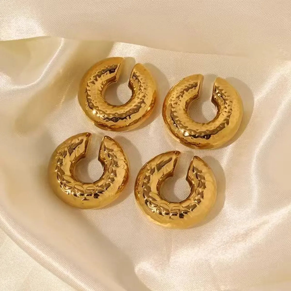 1 Pair Vintage Style Solid Color Plating Stainless Steel 18K Gold Plated Ear Cuffs