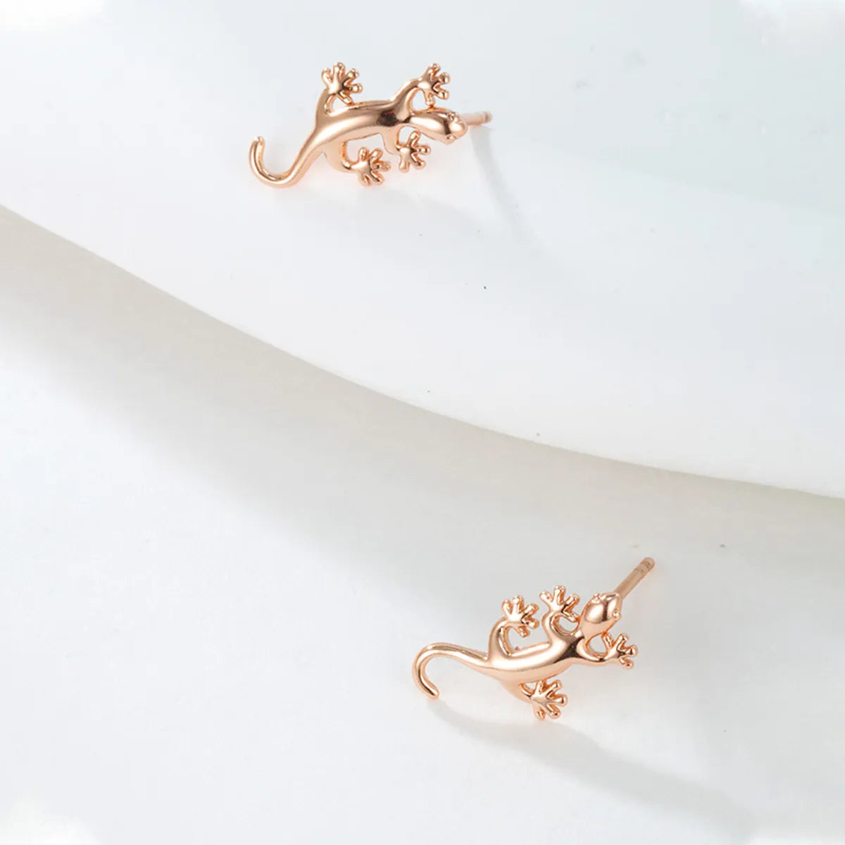 1 Pair Xuping Simple Style Animal Copper Alloy 18k Gold Plated White Gold Plated Ear Studs