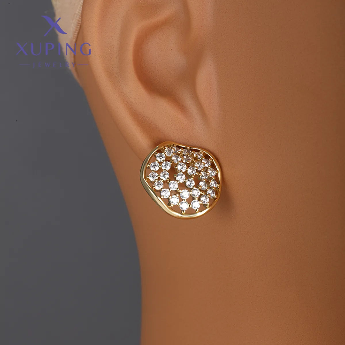 1 Pair XUPING Simple Style Geometric Flower Hollow Out Inlay Copper Artificial Gemstones 18K Gold Plated Ear Studs