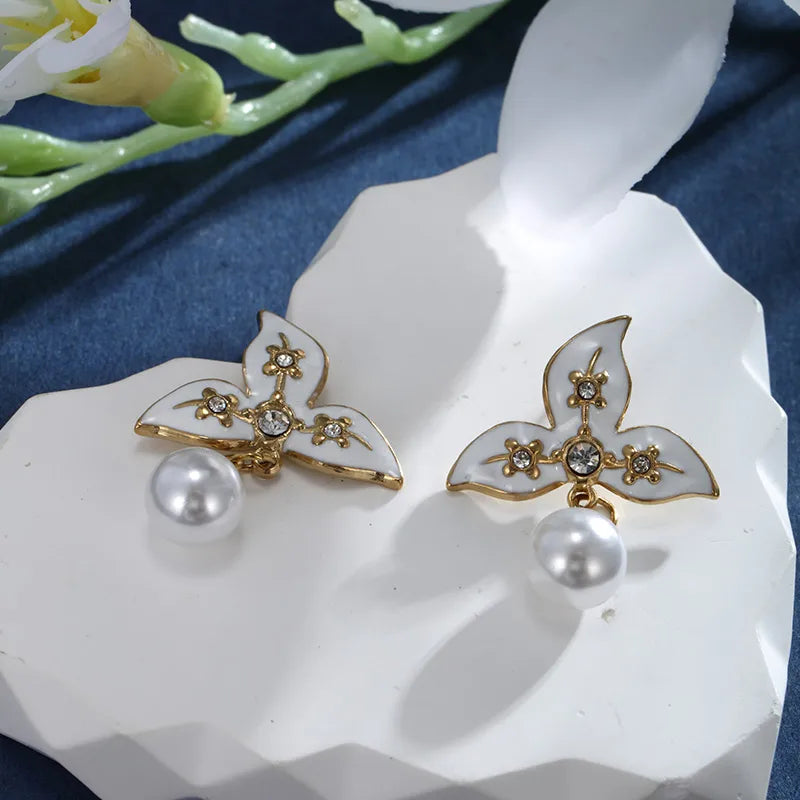 1 Pair XUPING Sweet Dolphin Heart Shape Pearl Enamel Inlay 304 Stainless Steel Artificial Gemstones Beads 18K Gold Plated Drop Earrings