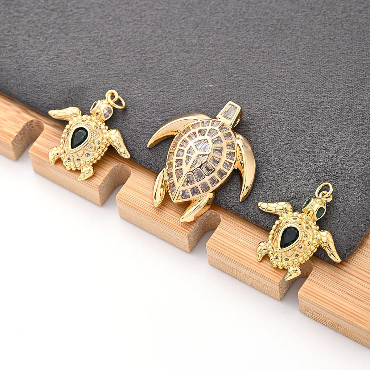 1 Pc/Package 23x13.5mm 23x24mm 31x28mm Hole 2~2.9mm Hole 3~3.9mm 4.5x3.5mm Copper Zircon Gold Plated Tortoise Turtle Polished Pendant