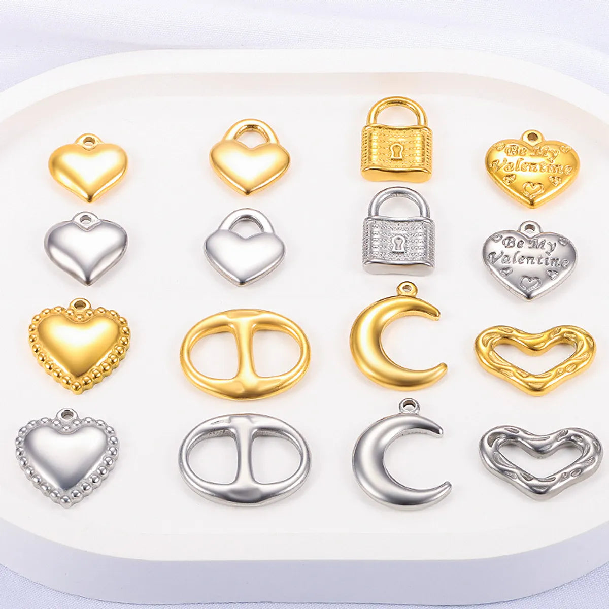 1 Piece 16.5*16.5mm 16.5*21.5mm 18*22.5mm Hole 1~1.9mm Hole 2~2.9mm 304 Stainless Steel 18K Gold Plated Moon Heart Shape Solid Color Pendant