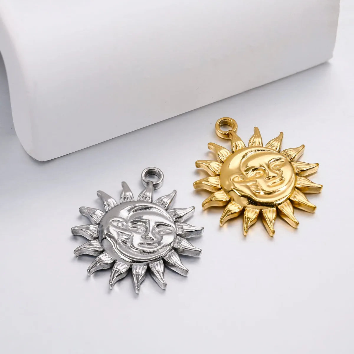 1 Piece 25.5*30mm 304 Stainless Steel Sun Pendant