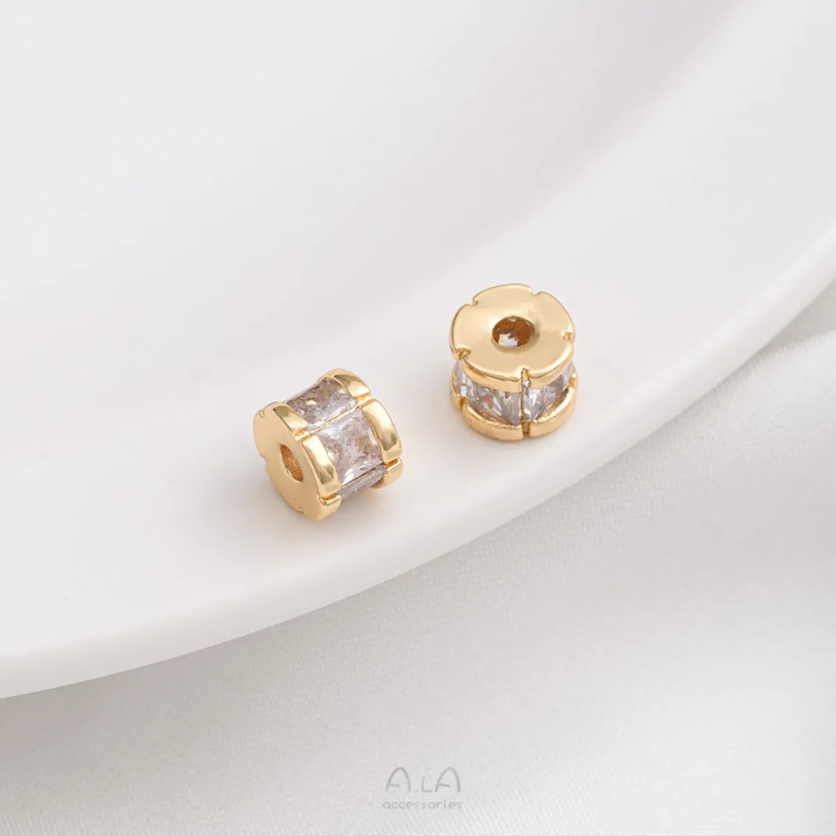 1 Piece 6.5.* 5mm 7 * 3mm 8 * 4mm Copper Zircon 14K Gold Plated Geometric Solid Color Polished Spacer Bars