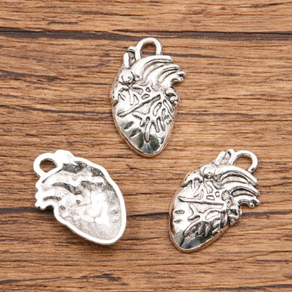 1 Piece Alloy Heart Shape Skull Pendant