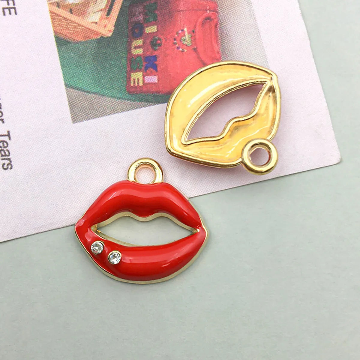 16 Models Per Model 1, 16/Bag Alloy Lipstick Lips Bow Knot Pendant