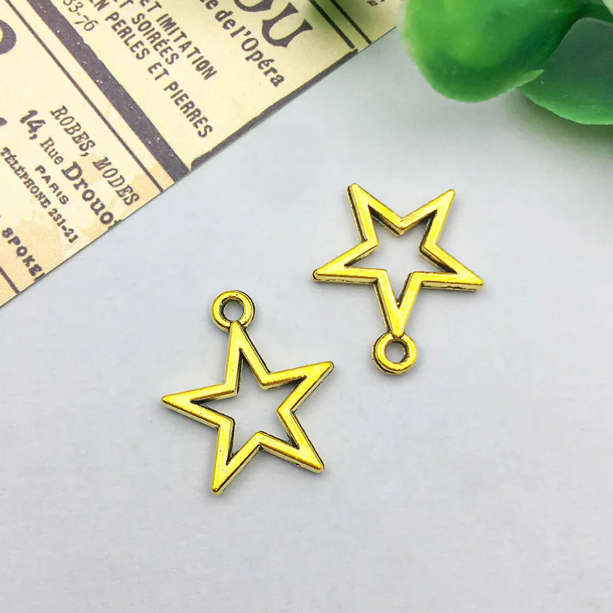 20 Models Per Model 1, 20/Pack Alloy Sun Star Moon Pendant