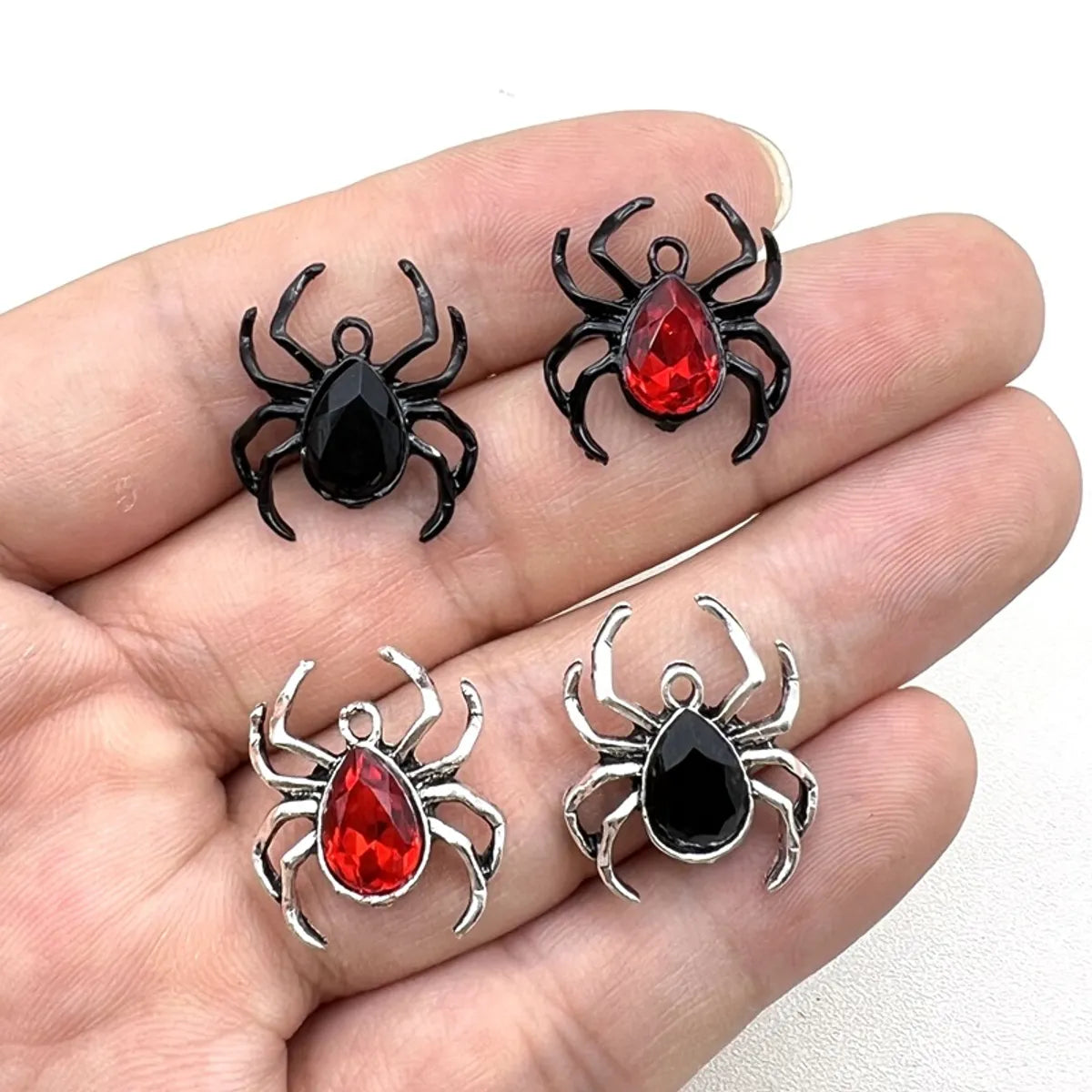 1 Piece Alloy Zircon Spider Pendant