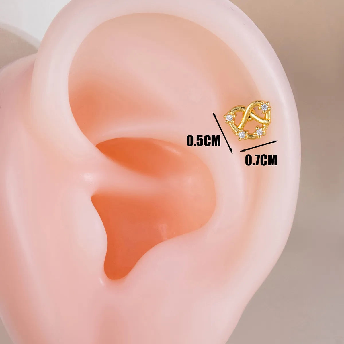 1 Piece Casual Simple Style Classic Style Heart Shape Hollow Out Inlay Copper Zircon Ear Studs