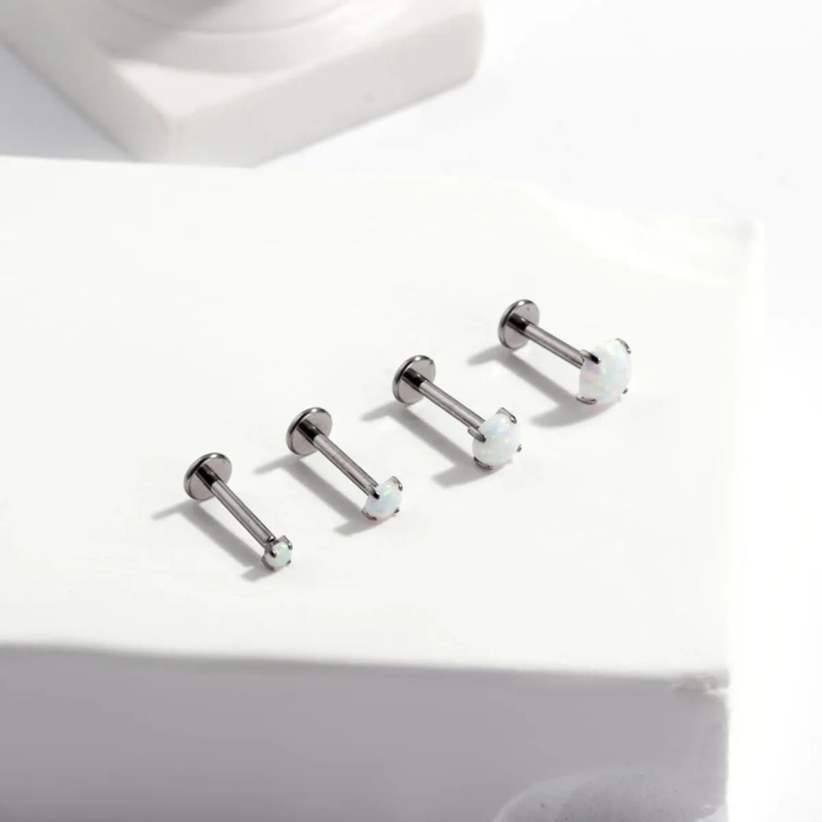 1 Piece Commute Round Inlay Titanium Gem Ear Studs