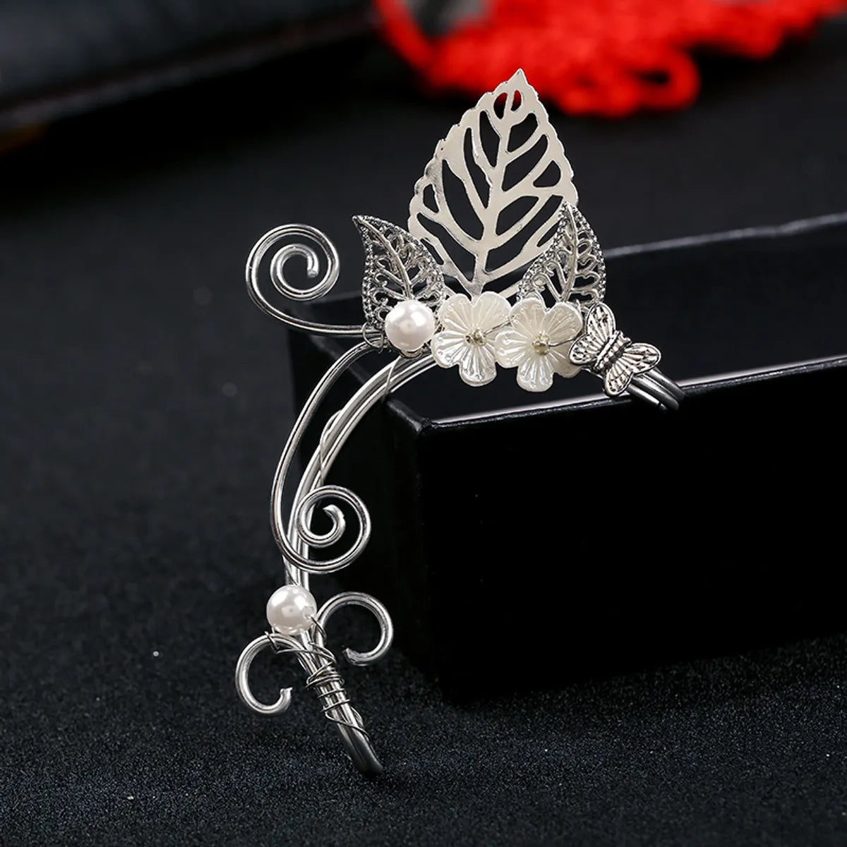 1 Piece Elegant Exaggerated Leaf Flower Butterfly Imitation Pearl Aluminum Ear Cuffs